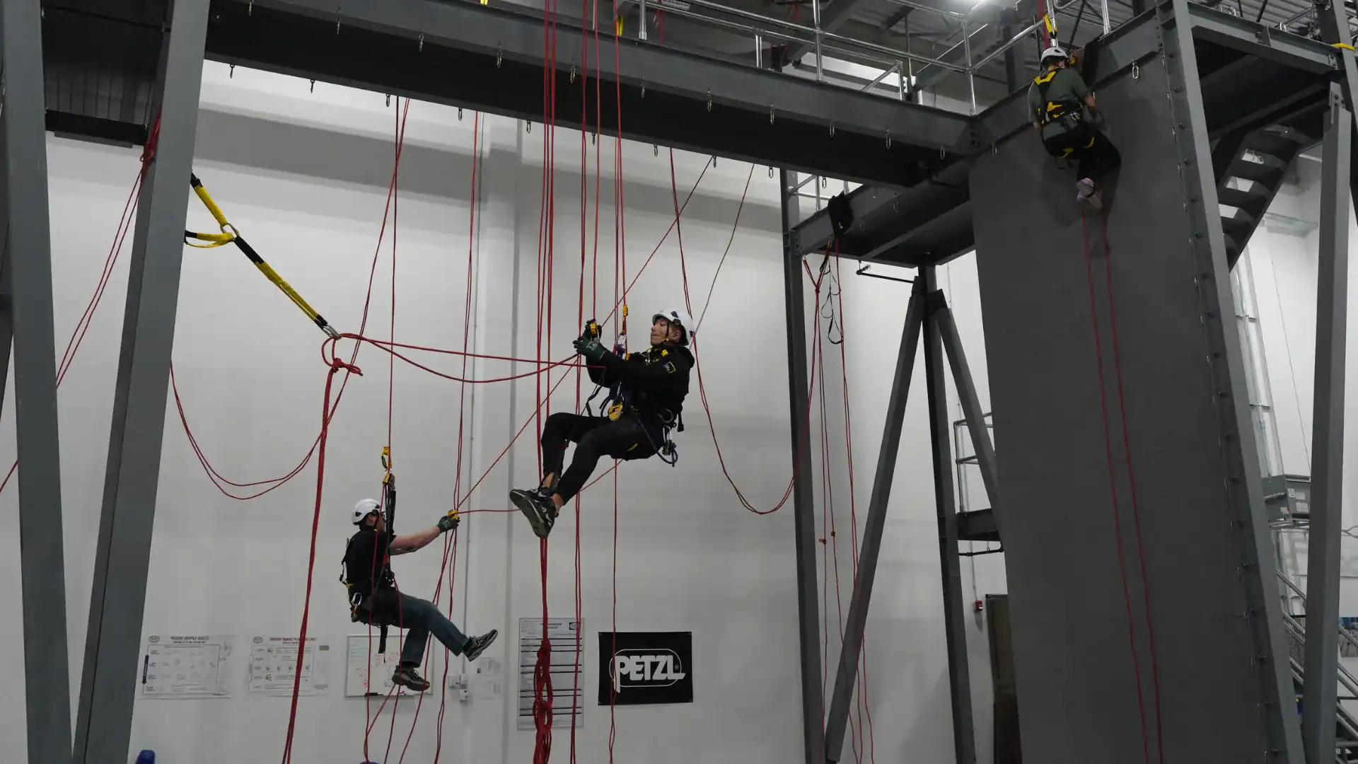SPRAT Level 3 rope access supervisor managing rescue operation during advanced training in Calgary
