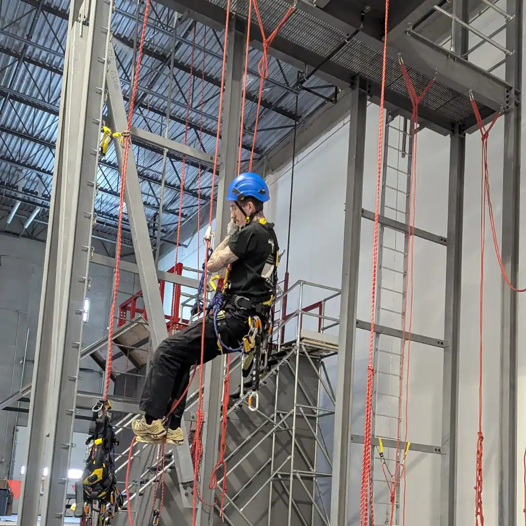 IRATA rope access refresher training course in Canada – 1-day certification